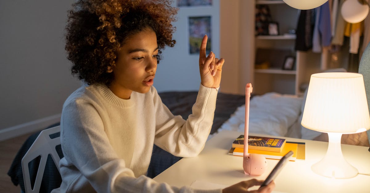 Specialising Online Tutoring for Computer Science Learners