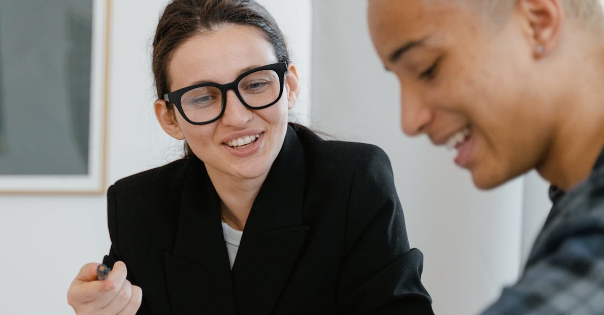 Tailoring Tutoring Techniques for History Subjects Online