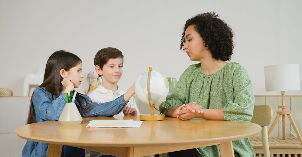 The Role of Technology in Online Tutoring Success